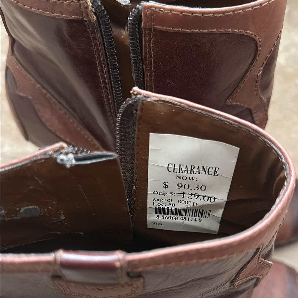 Stylish Brown Leather Peep-Toe Ankle Boots - Picture 3 of 3